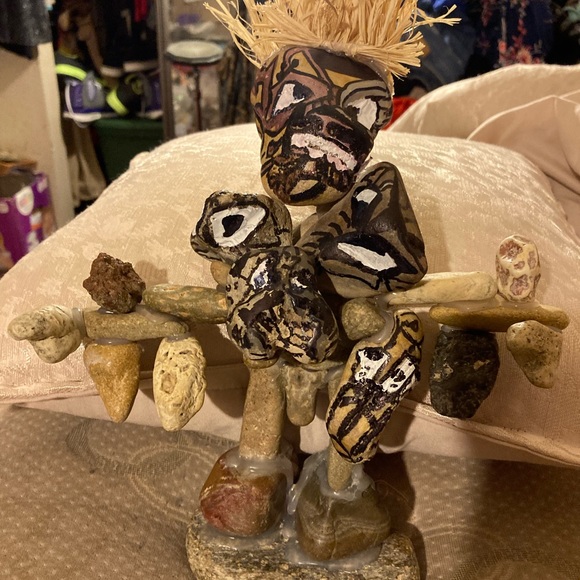 Homemade Rock Art Sculpture Myan or African - Picture 6 of 10